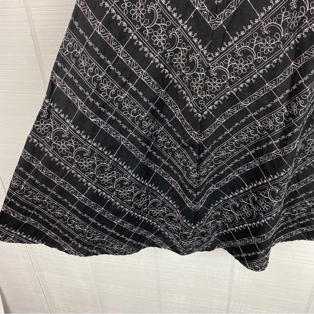 White House Black Market Floral Embroidered V-neck Halter Tie Top A-line Dress 2 - Picture 3 of 7